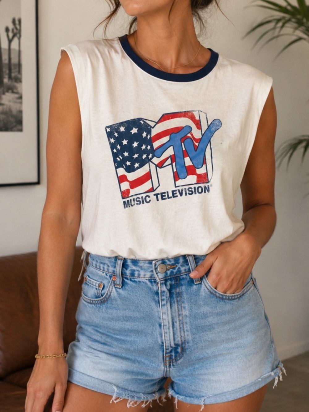 MTV Vintage Inspired Graphic Muscle Tee XXL